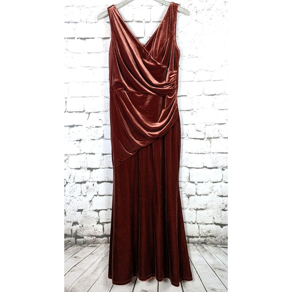 REVELRY Dawson Velvet Dress Event Wedding Black Tie Quinceanera Size 16